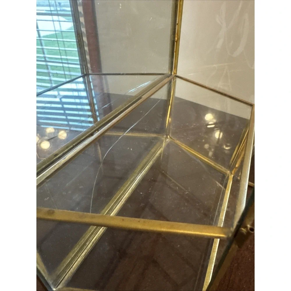 10" Vintage Mirrored Glass Brass Curio Cabinet Display Case Shelf ** Crack** - Picture 4 of 11